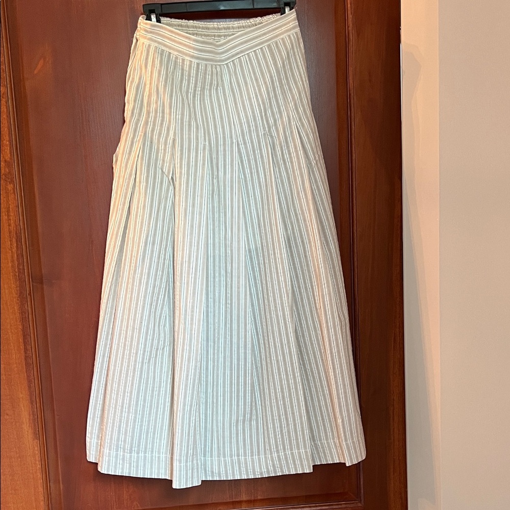 Max Studio Cream and Gray A-Line Skirt